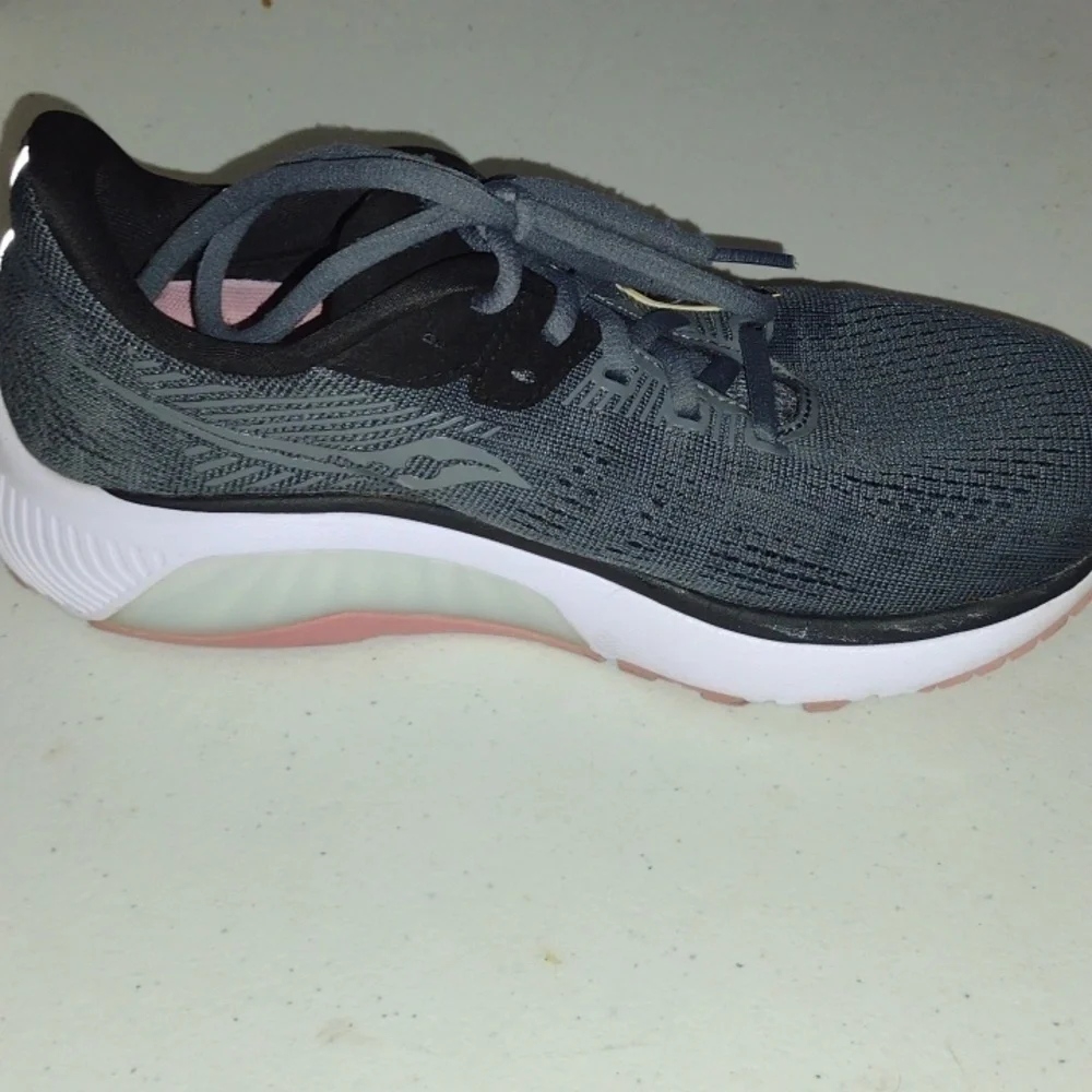 Saucony Guide 14 PowerRun Charcoal Rose Sneakers Woman’s 7 fromfit walking runni